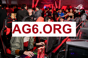 乌兹：都说一笑笑到S13，现在S16了！你在干嘛，我在干嘛！